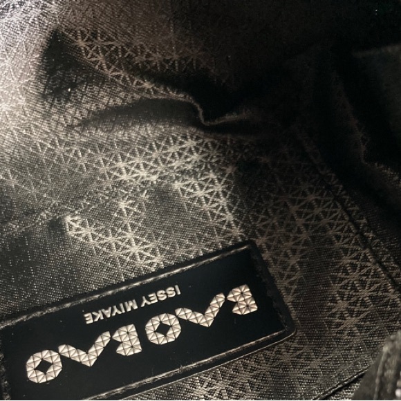 BAO BAO ISSEY MIYAKE Matte Black Cuboid Shoulder Bag - Picture 7 of 8